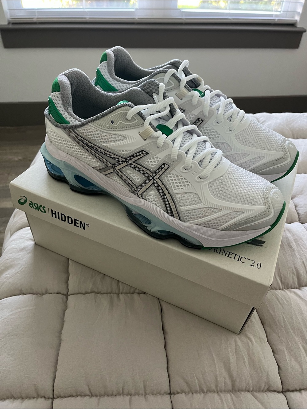 Hidden NY Asics Gel Kinetic 2.0 SIZE 10.5